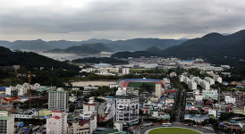 진해 제황산 진해탑에서 본 시가지 전경