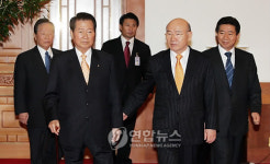 <김前대통령서거>전직 대통령과 한자리에