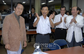 울컥한 표정의 김태환 제주지사