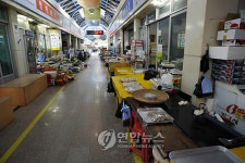 신종플루로 군부대 인근 시장 썰렁