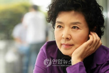 솔약국집 아들들의 어머니 윤미라.
