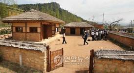 복원된 故 노무현 전 대통령 생가
