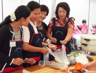 <카메라뉴스> 한국음식 만드는 이주여성