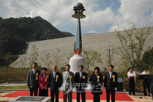 화천 평화의 종 공원 석종 제막식