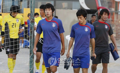 <U20 축구>훈련장으로 들어서는 선수들