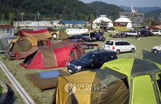 경남 고성 당항포 오토캠핑장 `문전성시