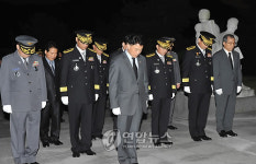 신임 소방방재청장 소방 충혼탑 참배