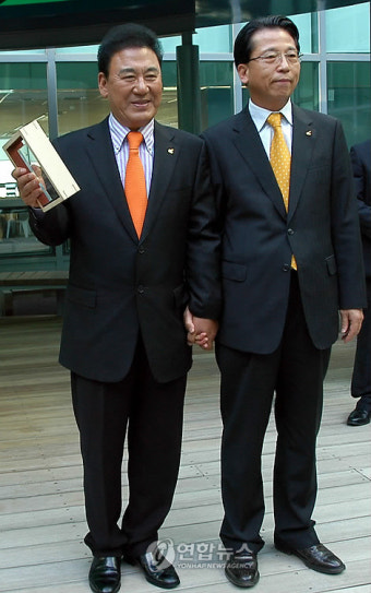 가수 현철, 釜.鎭경제청 홍보대사로 위촉