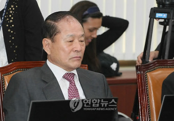 <2009 국감> 국감장의 이상득 국회 부의장