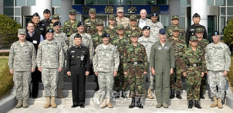 한미연합사령관 해군작전사 방문