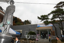 위안부 피해자 할머니 요양시설 준공식(종합)