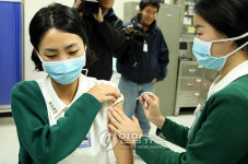 국군수도병원 의료진도 신종플루 백신접종
