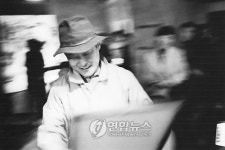 한돌님헤어샵 | 한돌 "저는 그대로인데 세상이 변했네요"