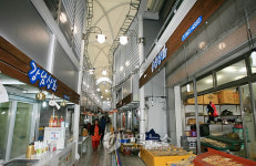 새롭게 단장한 강릉 주문진시장