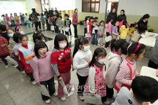 경기 93개 학교서 신종플루 백신 접종