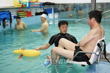 한우리정보문화센터  수중재활치료실