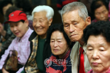 겨울 앞두고 어르신 건강검진 받으세