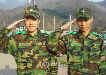 친구→전우→전문하사 임관까지 `인연