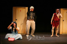 정의신 작ㆍ연출 연극 <바케레타> 29일까지