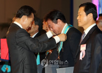 이휘령 세아제강 대표이사 은탑산업훈장 수상