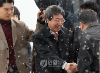 눈내리는 연기군 방문한  정총리