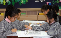 도화지에 펼쳐진 韓日 초등생들 우정