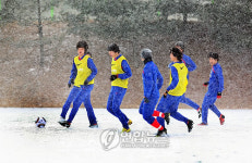 눈이 와도 축구훈련은 계속