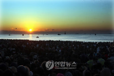 부산 해운대 해맞이객 북적