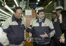 현장을 누비는 GM DAEWOO 노사