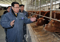 울주군수 구제역 예찰활동 위해 축산농가 현장방문