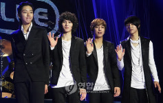씨엔블루, 첫 쇼케이스 마쳤어요