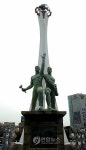 정밀진단 착수한 울산 공업탑로터리 조형물