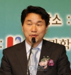 격려사 하는 이주호 차관