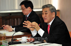 이재오, 홍성군청 방문
