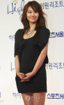 포즈 취하는 쥬니