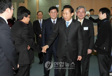 이 대통령 정보통신산업진흥원 방문