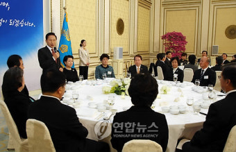 이 대통령 재외공관장 초청 만찬