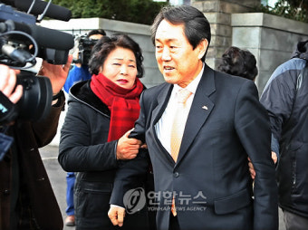 불출마 선언한 김태환 제주지사