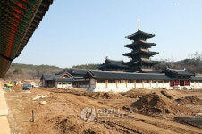 백제역사재현단지에 조성된 능사