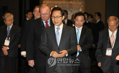 이 대통령, 글로벌 코리아 2010 참석