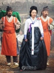 이미연, 제주 백성들을 돕기 위해 나서다