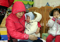 정부는 출산장려..지자체는 어린이집 폐원
