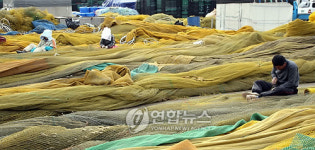 <카메라뉴스> 봄맞이 출어준비 한창