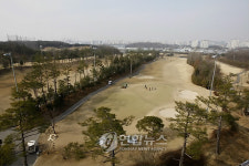 도심 속 봄 맞이 골프