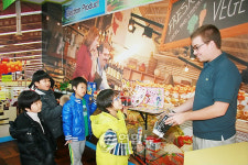 르노삼성車, 부산 신호초교에 원어민교사 지원