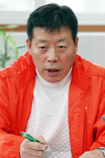 4번째 히말라야 도전하는 허영호 대장