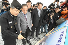 김태영 국방, 제주 해군기지 현장 방문