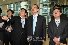 한국산업단지공단 방문한 최시중 위원장