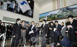 금강산서 돌아온 업체 관계자