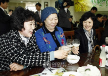 우리 농민 돕게 쌀막걸리 드세요